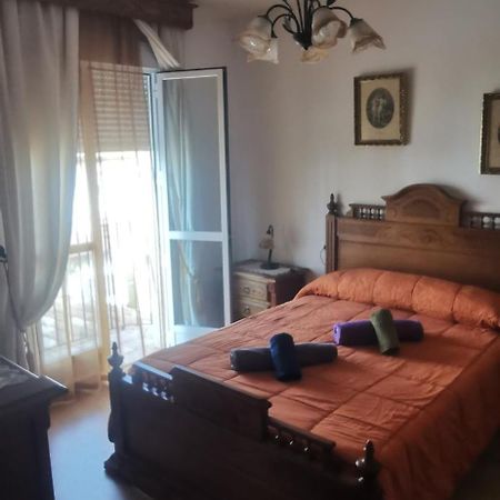 Hogareno Adosado En El Pueblo De Ardales Exterior foto
